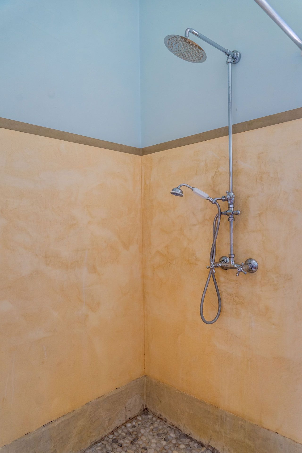 Octopus Bath at Couvent des Ursulines