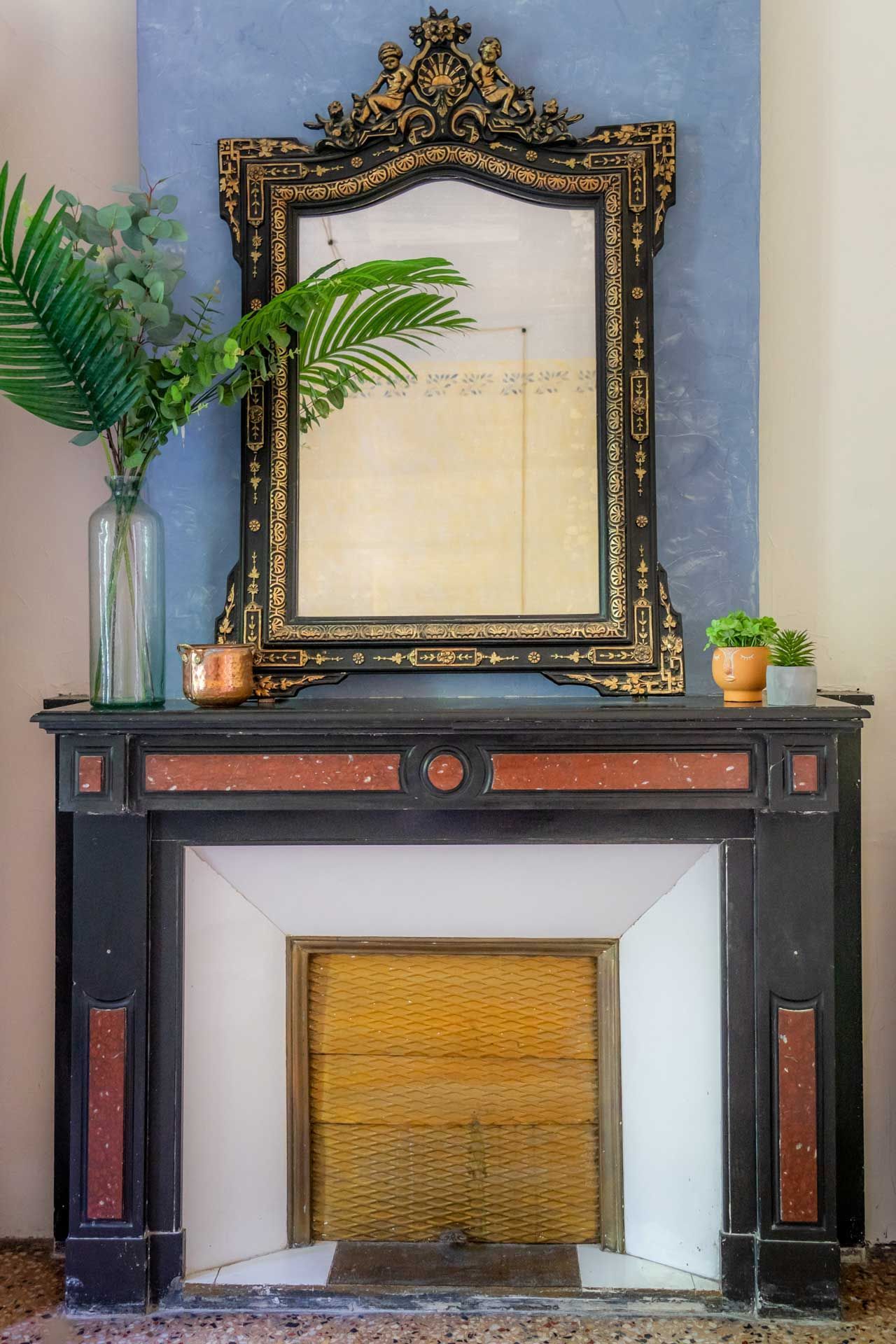 Octopus Bed at Couvent des Ursulines