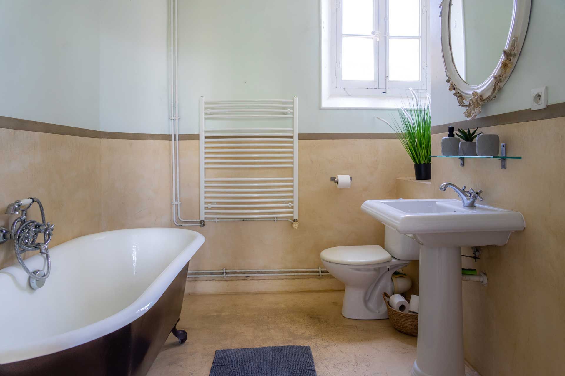 Pierrot Bath at Couvent des Ursulines