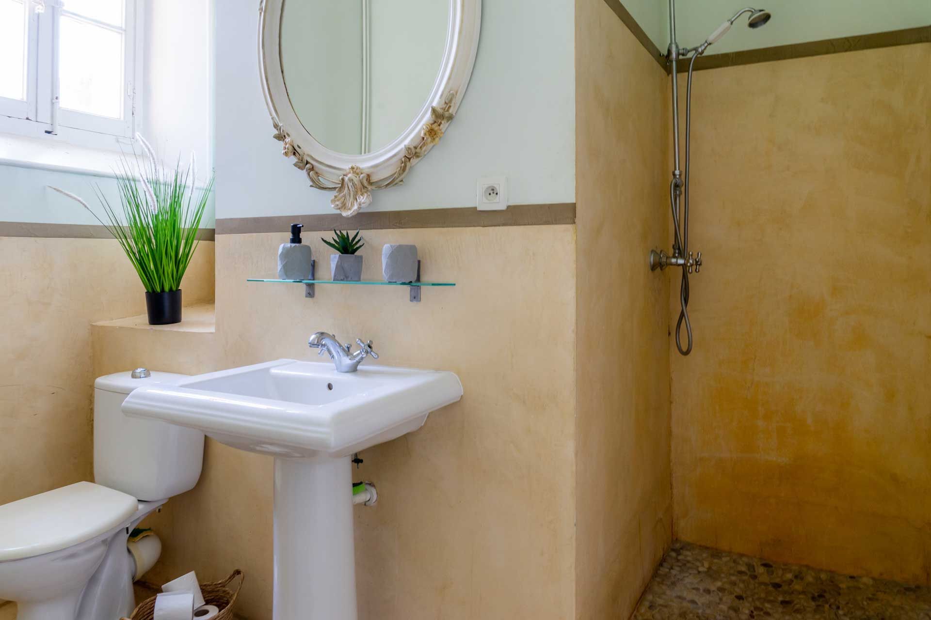 Pierrot Bath at Couvent des Ursulines