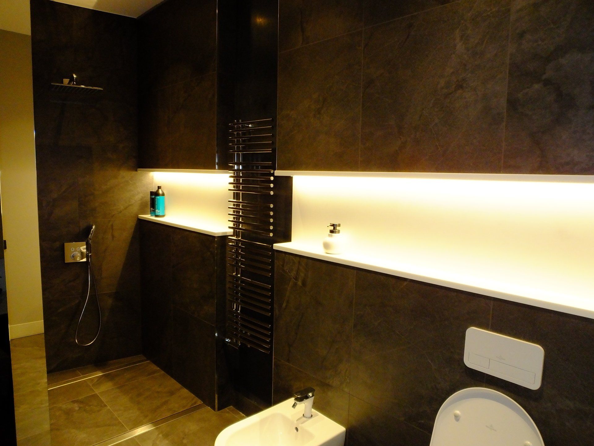 SIA ACRULAT Vannas istabas virsmas no mākslīgā akmens 3