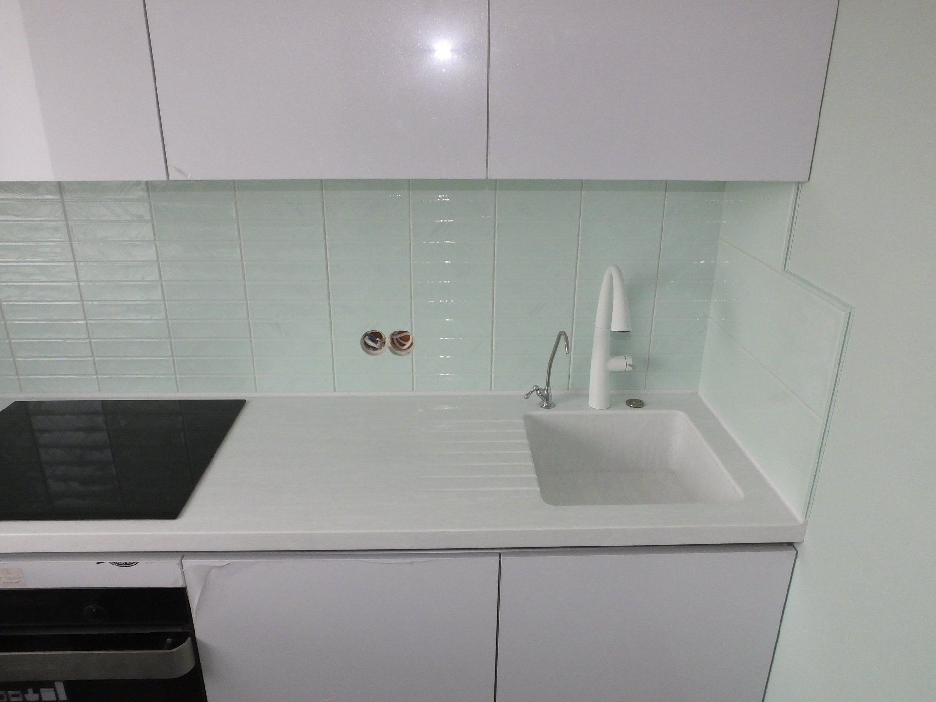 ACRULAT SIA - Virtuves virsmas no mākslīgā akmens 4