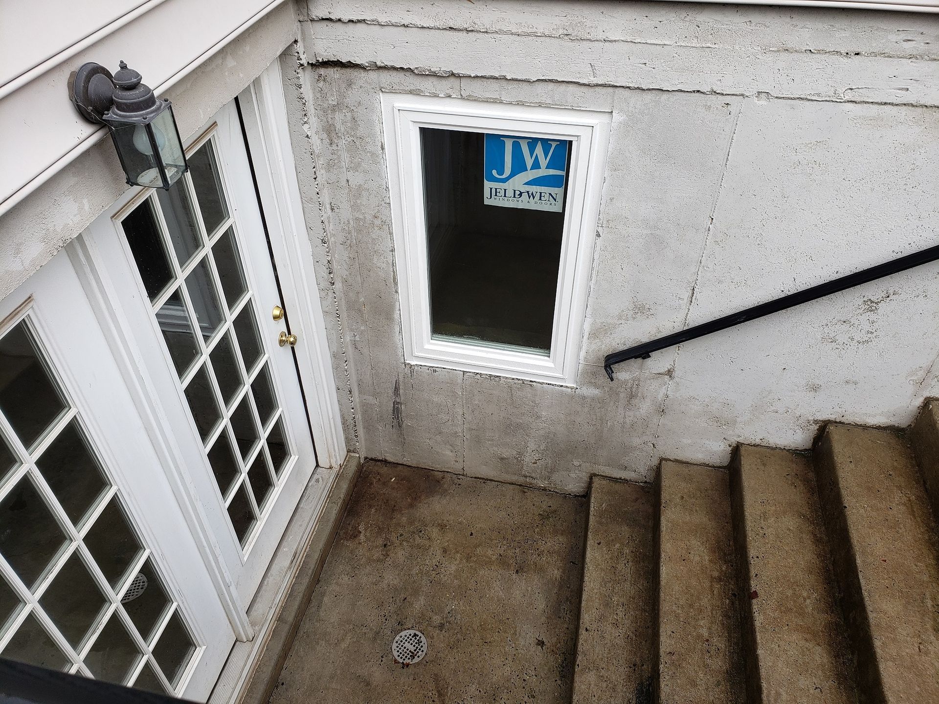 A house with a lot of windows on the side of it