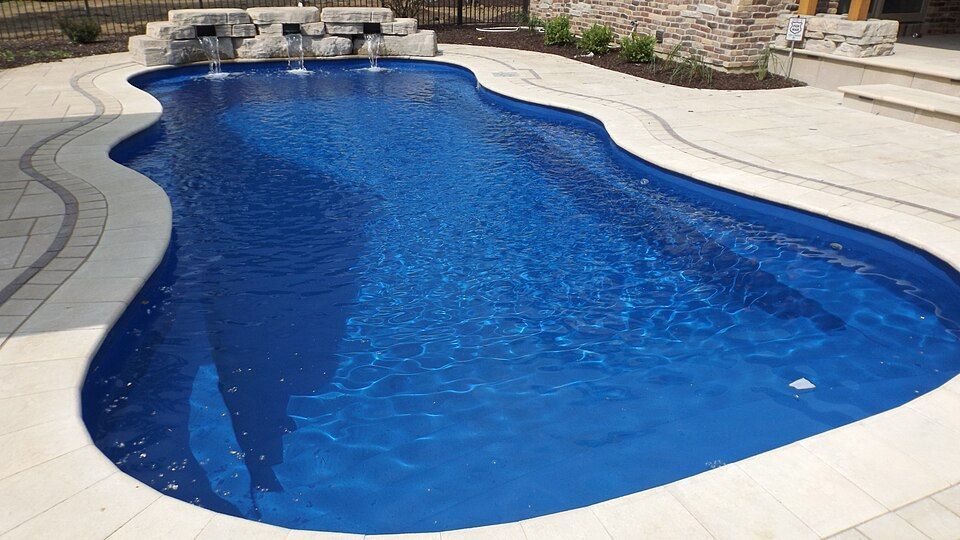 fiberglass swimming pool