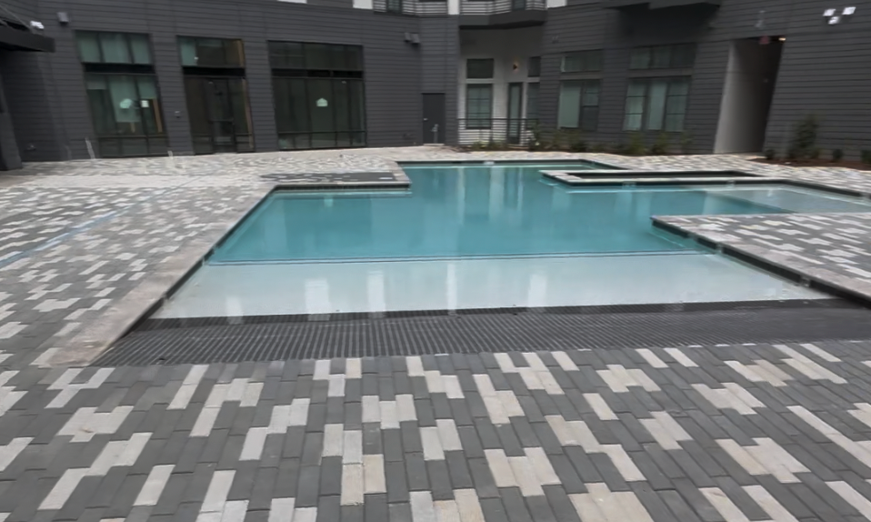 pool deck contractors