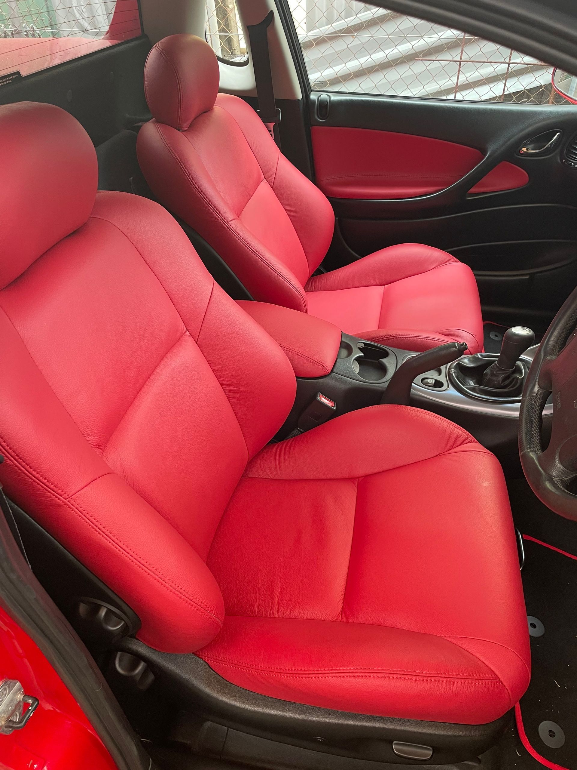2003 Commodore SS VY red leather seats