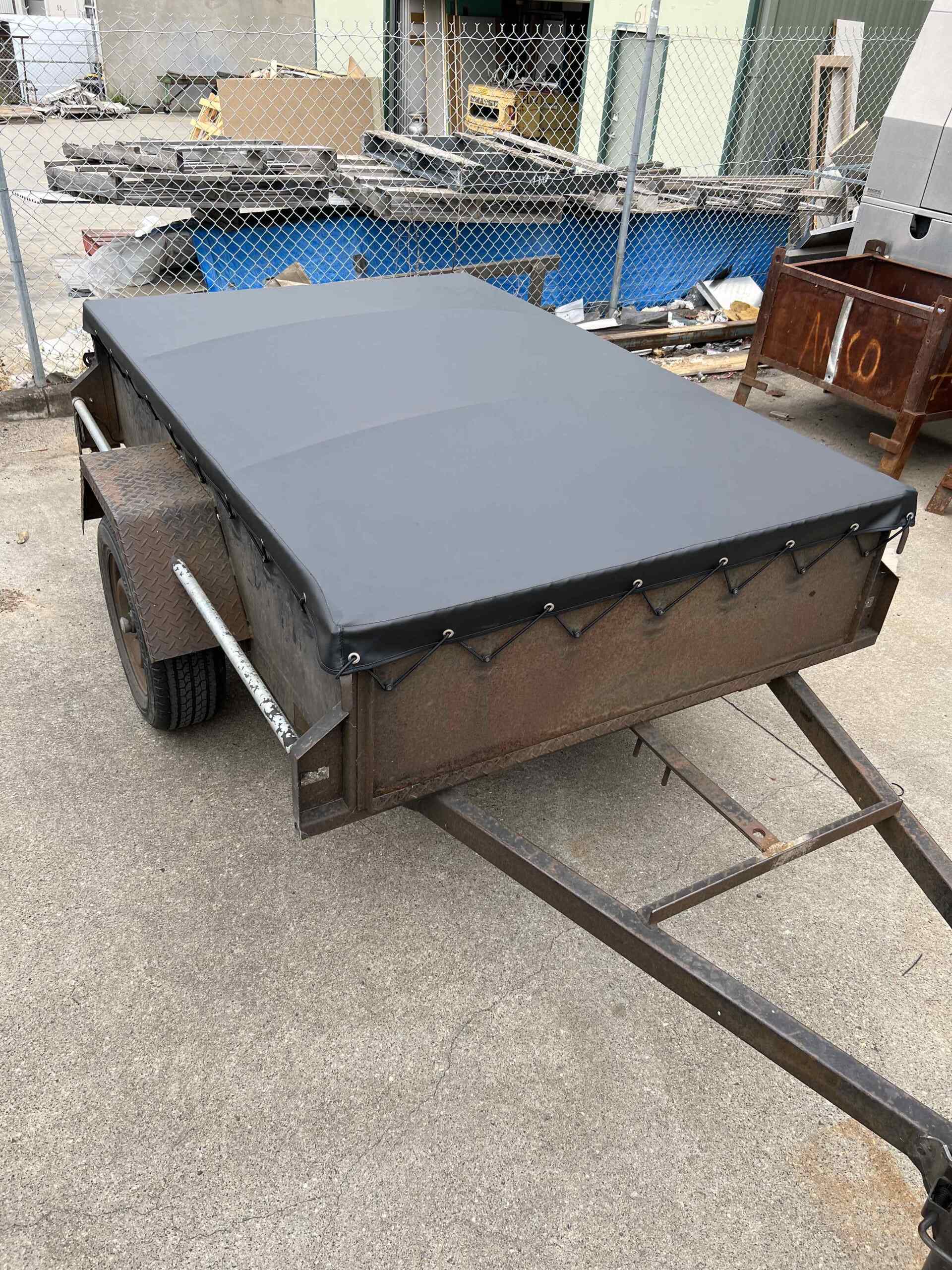 6x4 trailer tonneau cover with elastic rope and 2 centre bars