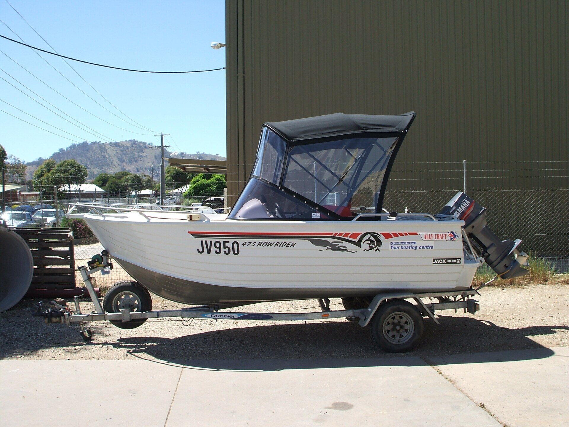 Boat Alleycraft 475 Bow Rider Black Bimini and Clear Curtains