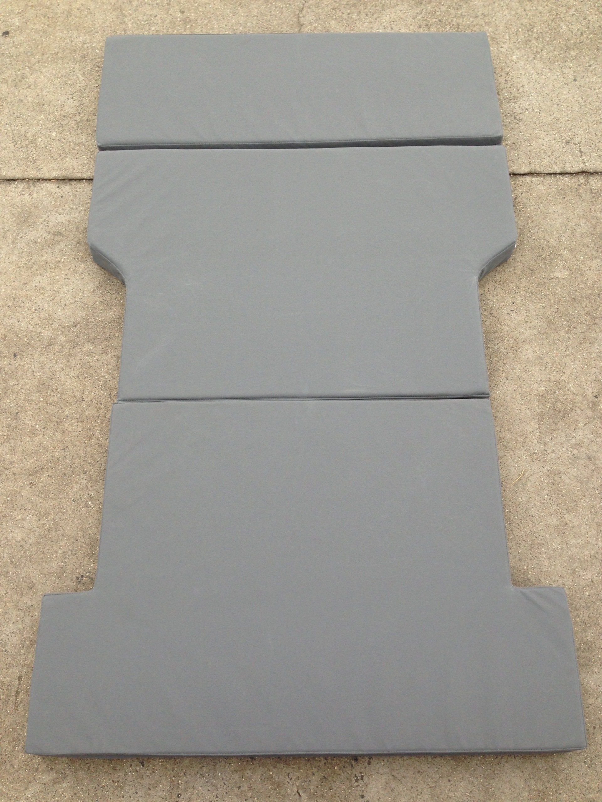 Canvas covered mattress for 4WD
