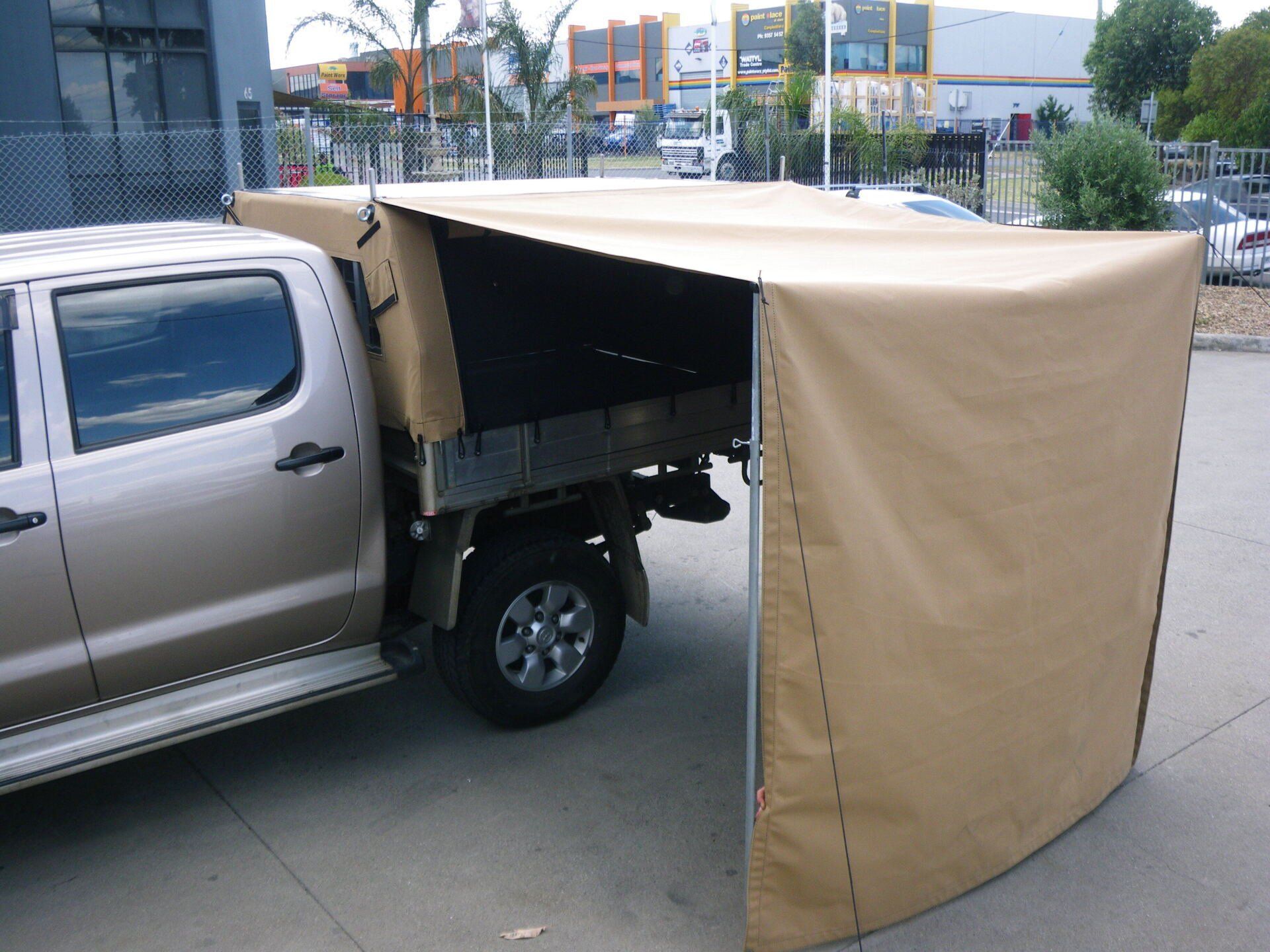 Canvas ute canopy with awning