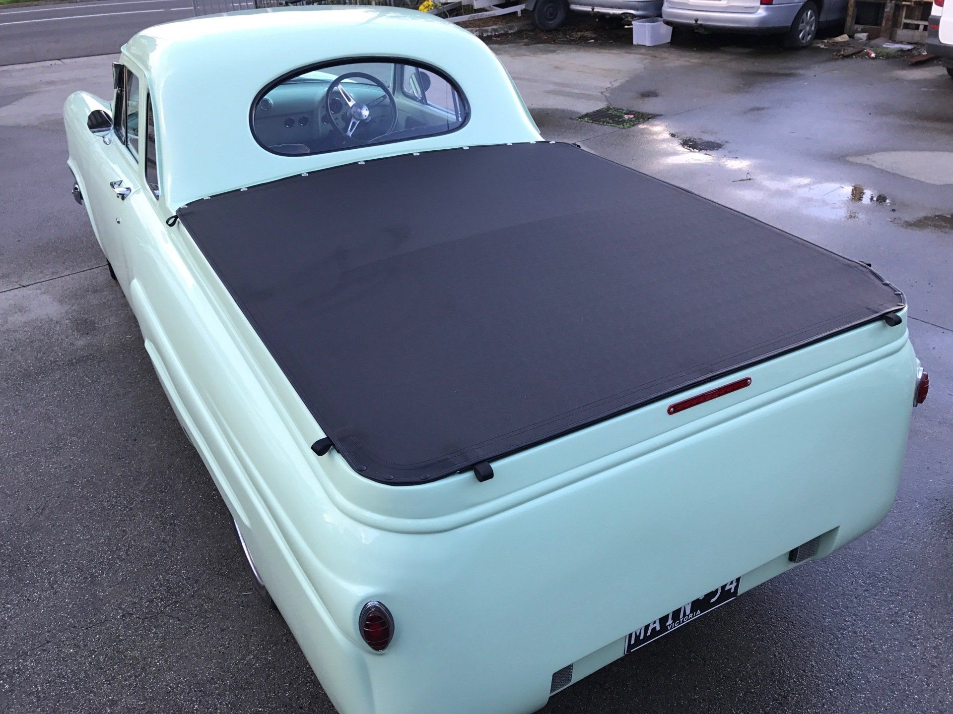Classic ute with modern Slikfit clipless tonneau