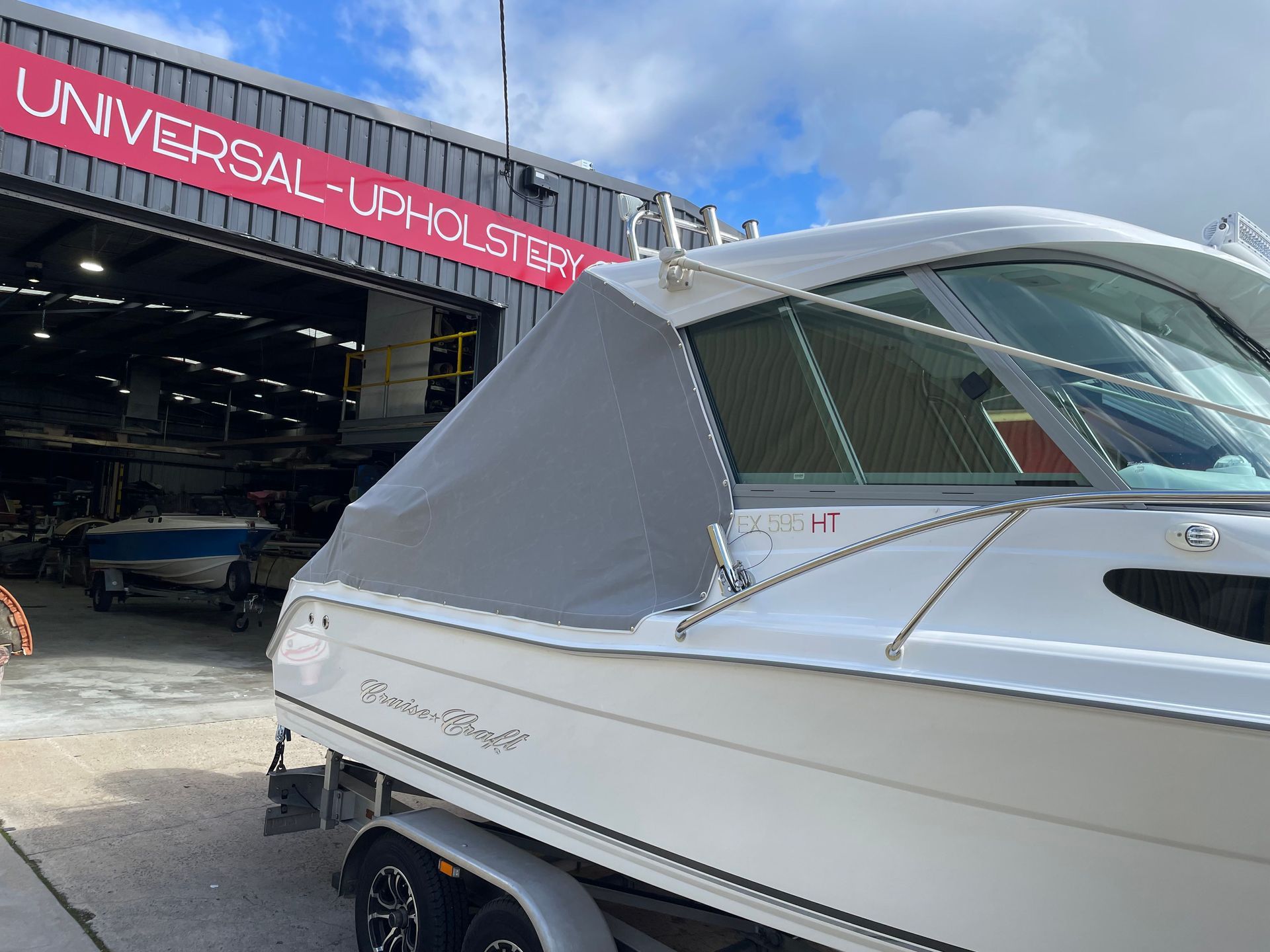 Cruise Craft 595 Explorer Hard Top rear canvas cover