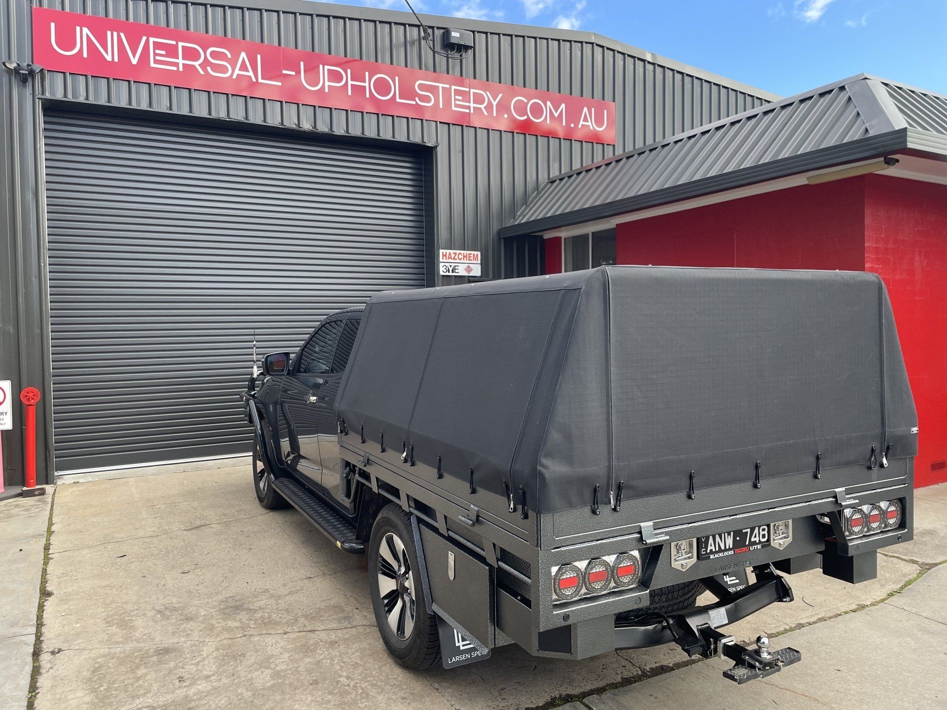 D-Max Isuzu charcoal canvas cover on ute tray