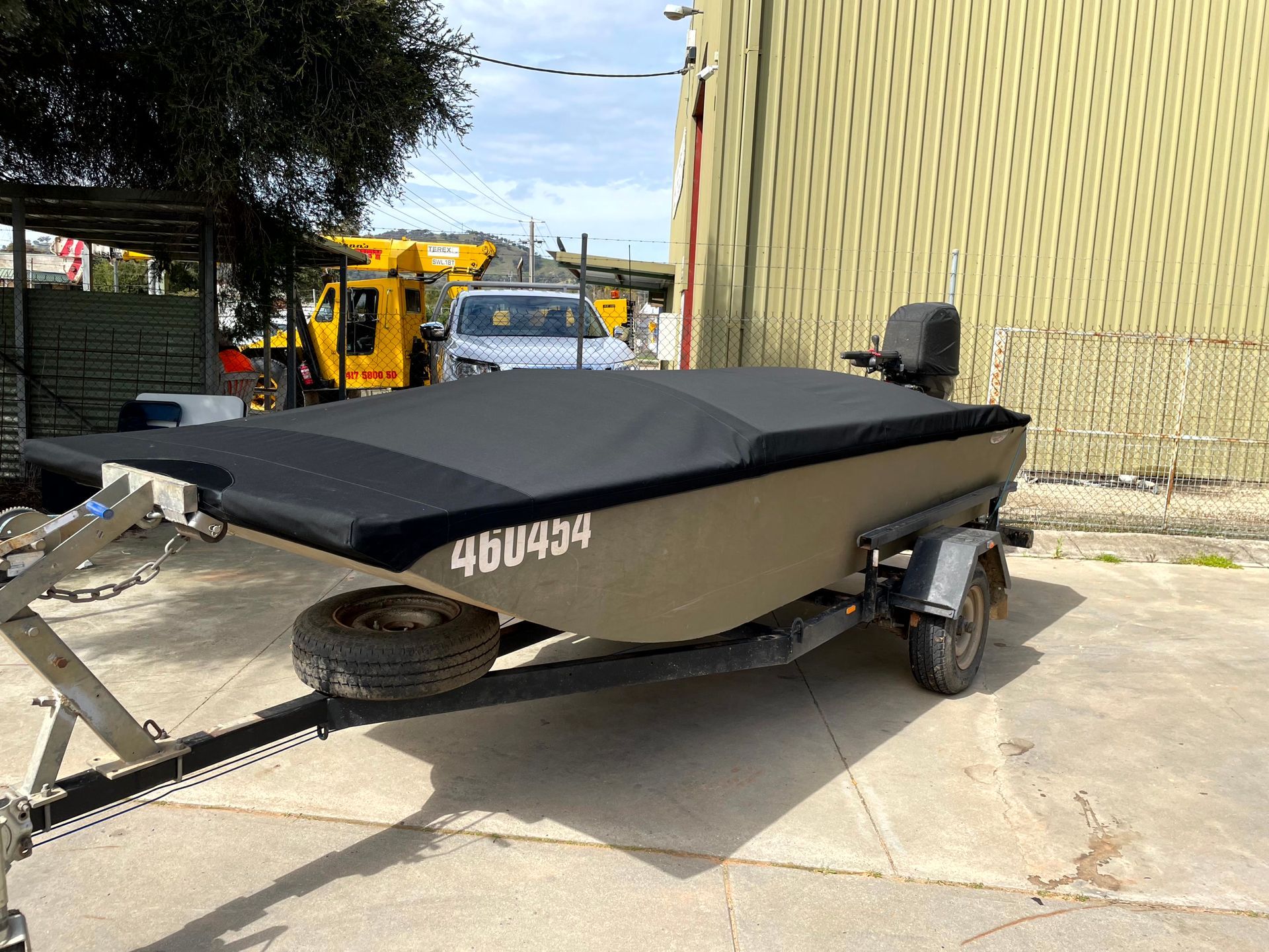 Fishing tinnie canvas cover