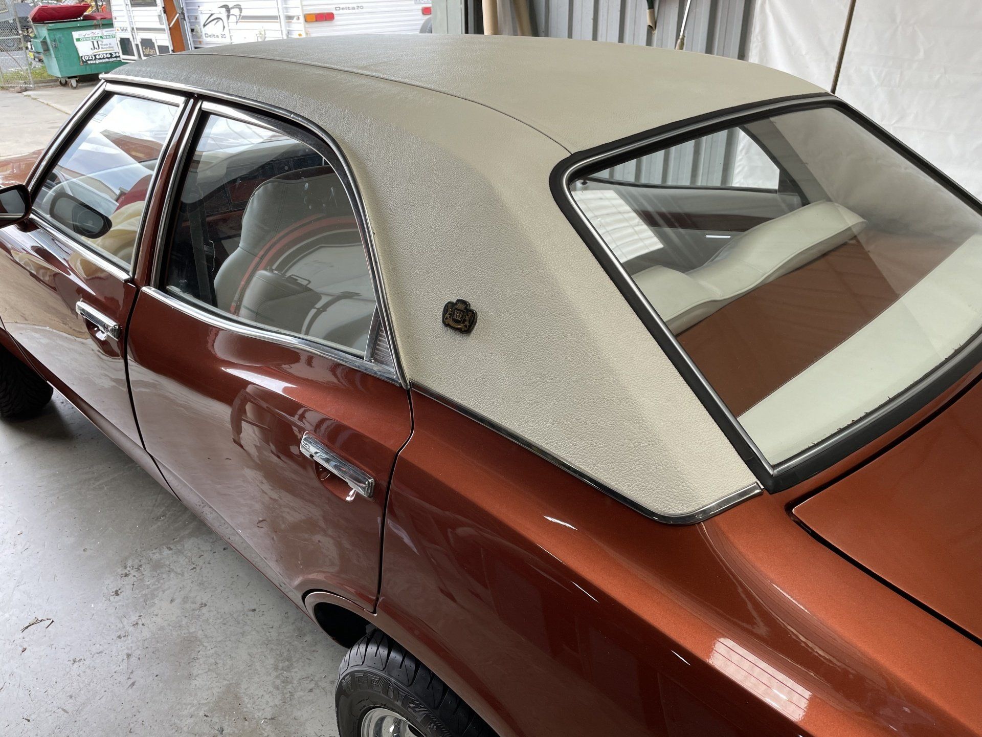 Ford Cortina cream and brown custom vinyl roof