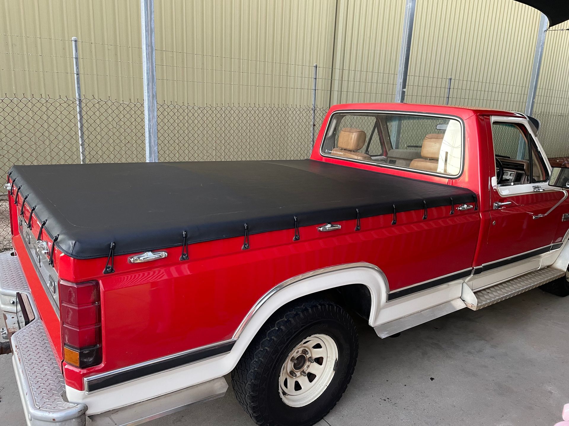 Ford F Truck bunji tonneau