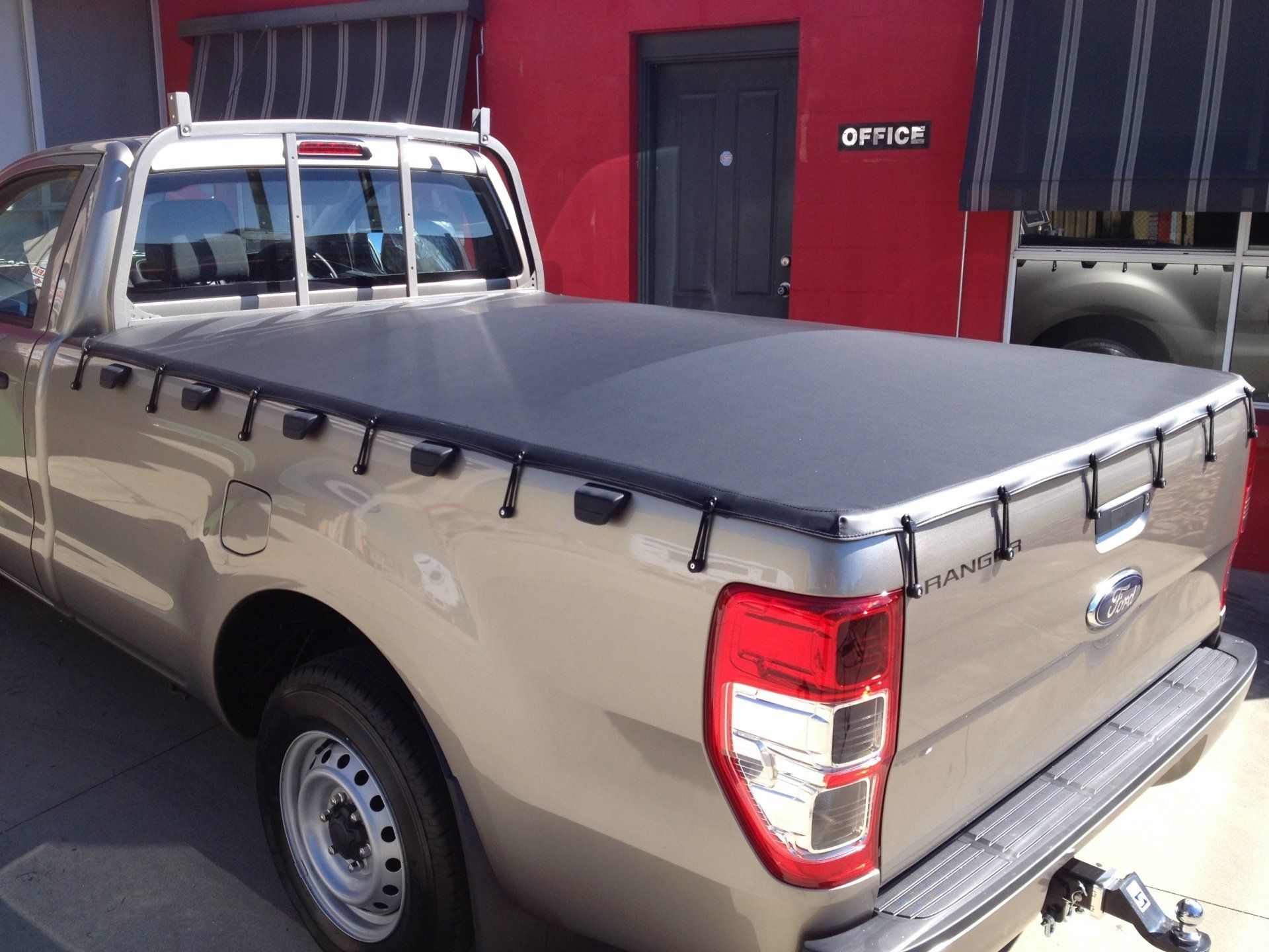 Ford Ranger tonneau