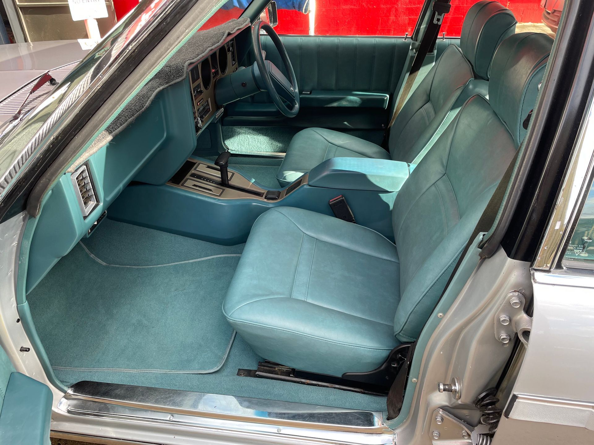 Holden DeVille Series II cerulean blue interior