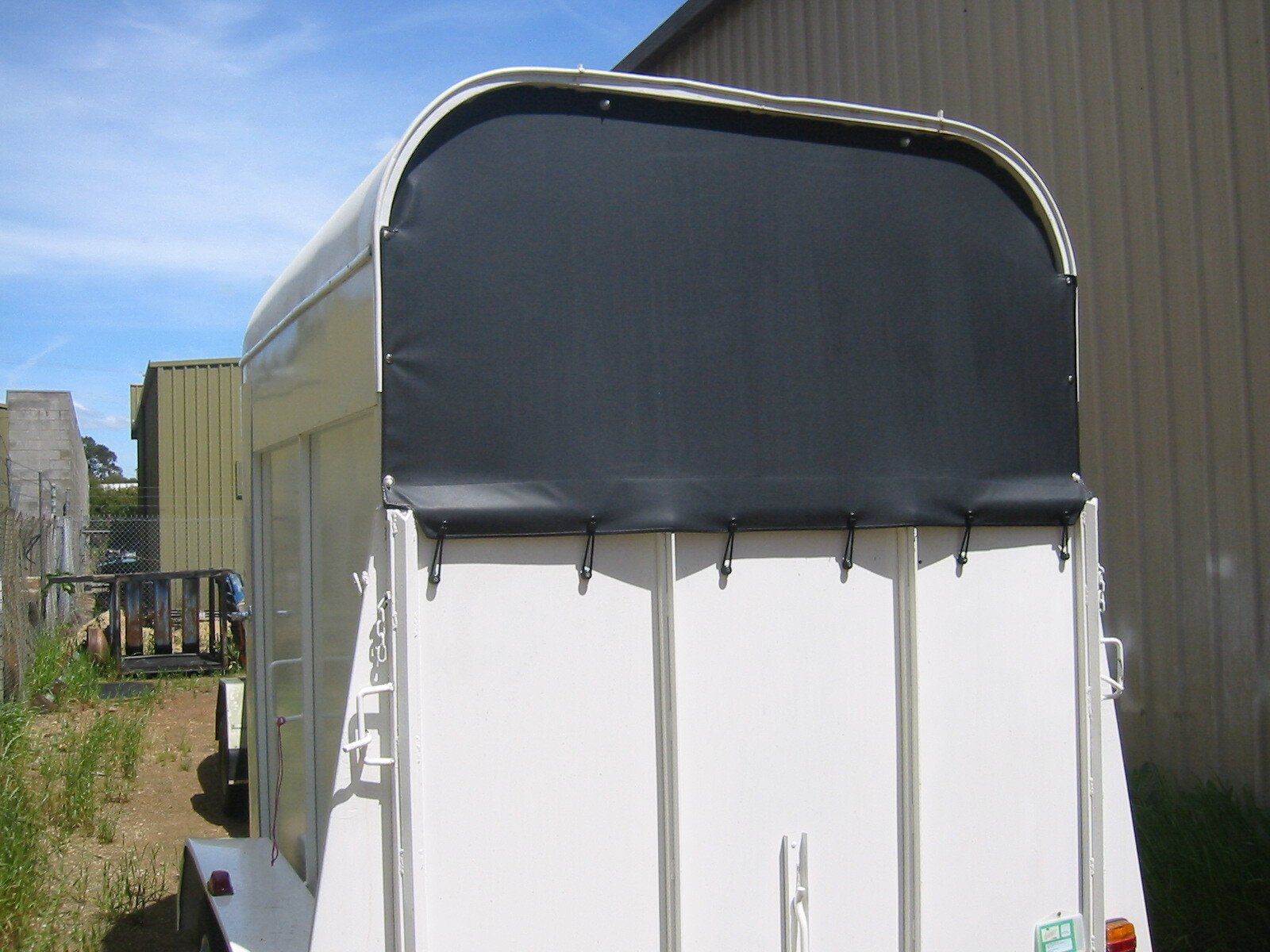Horsefloat rear storm cover