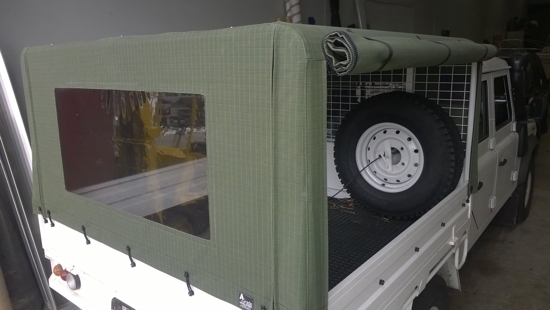 Landrover canopy for tray