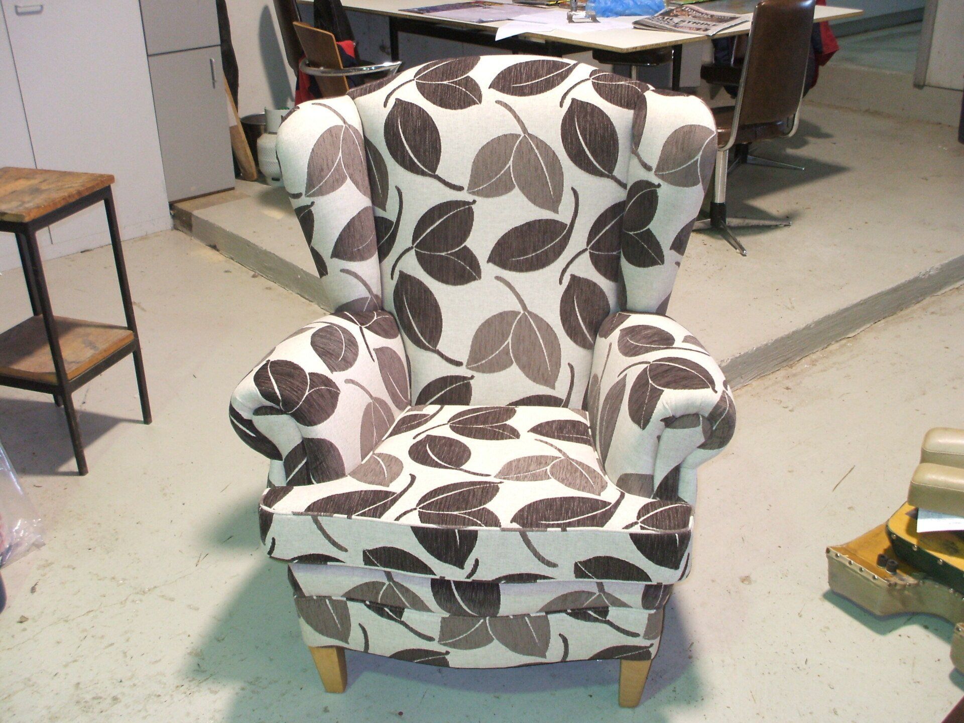 Leaf Print His Chair