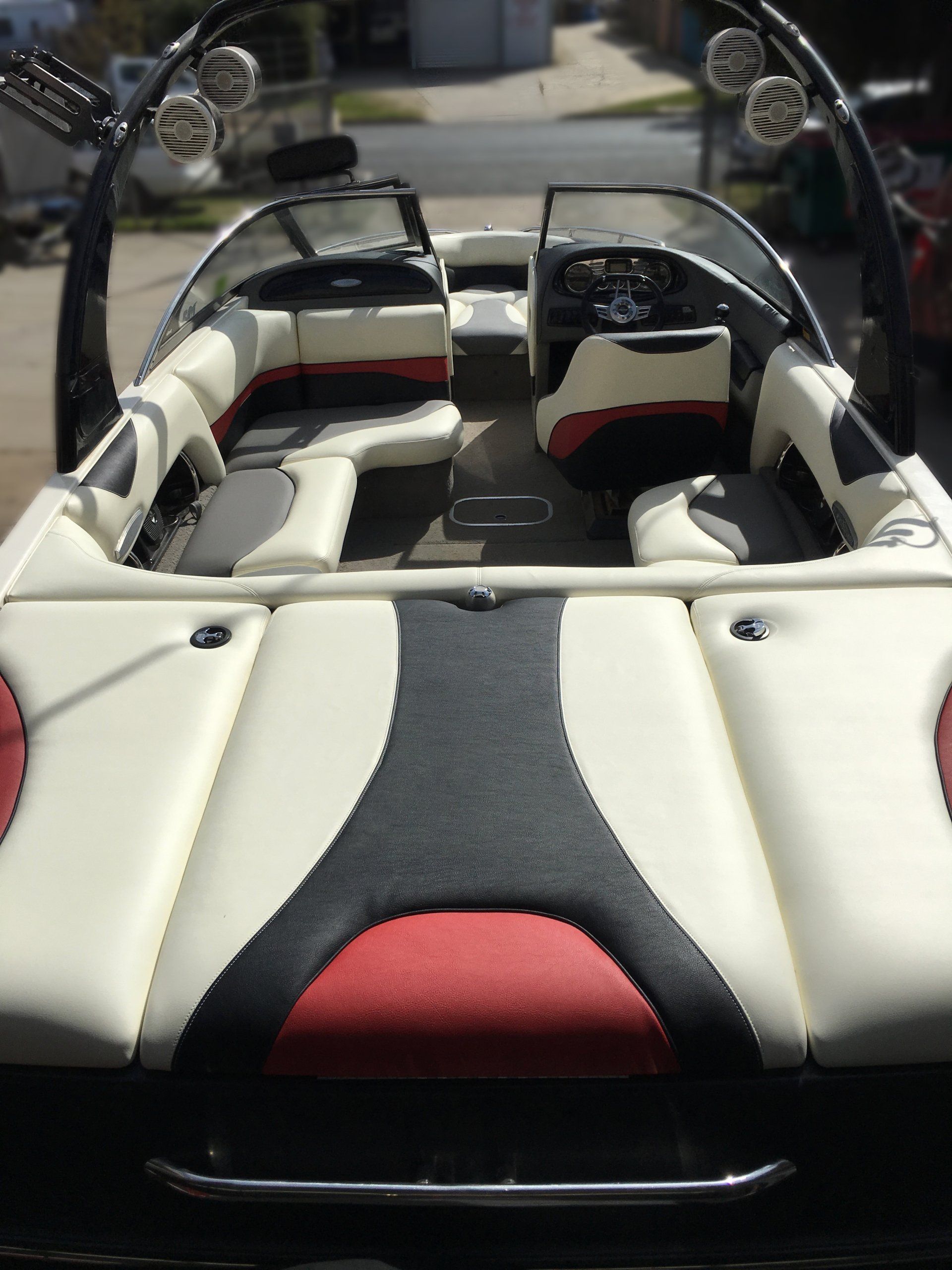 Malibu Wakesetter full seat upholstery