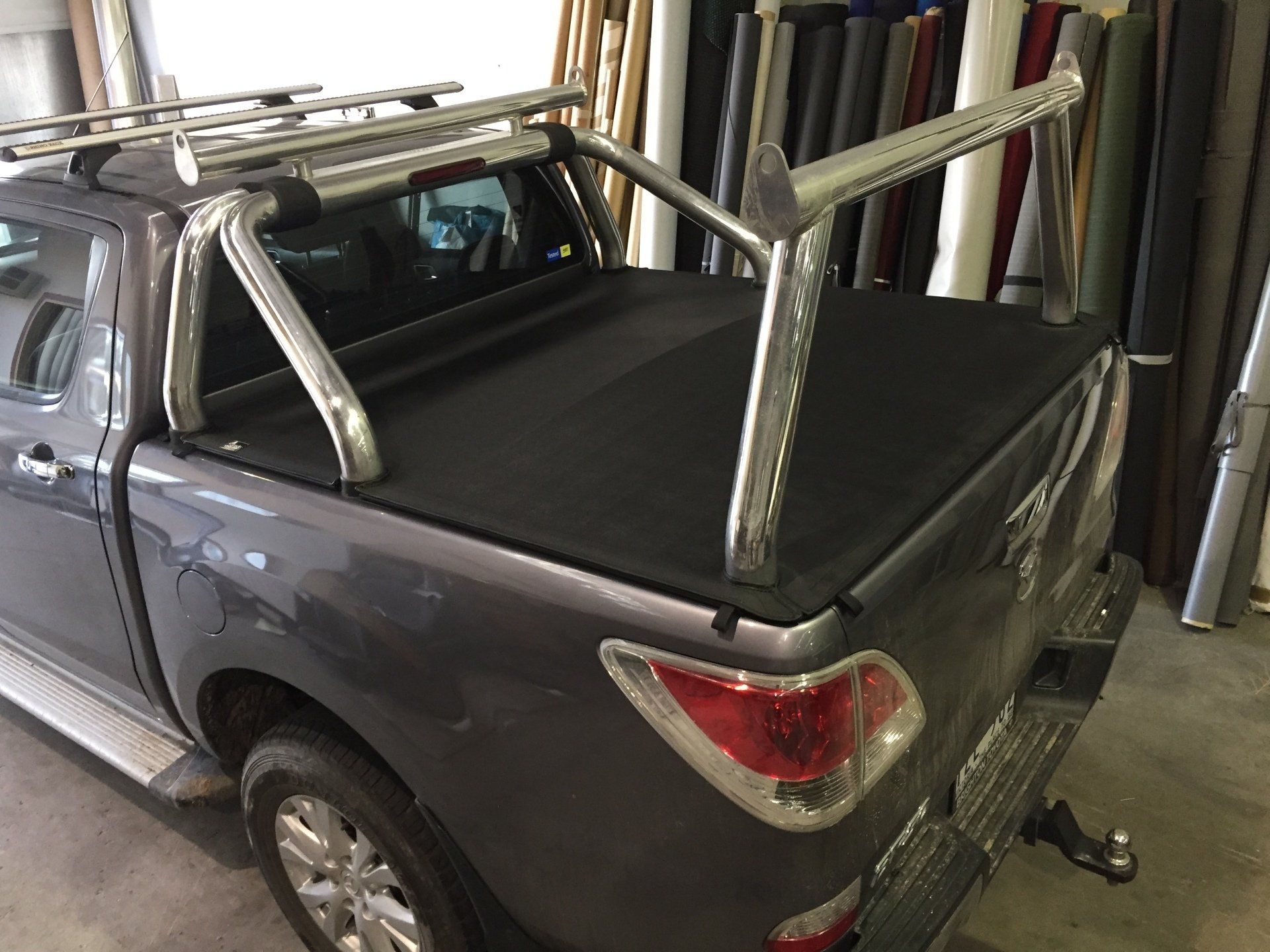 Mazda BT-50 clipless tonneau and tradesman bar