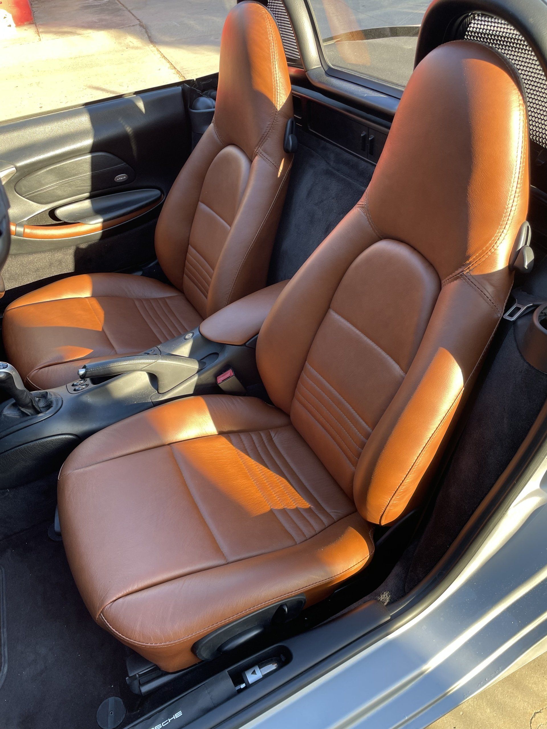 Mazda MX5 leather seats