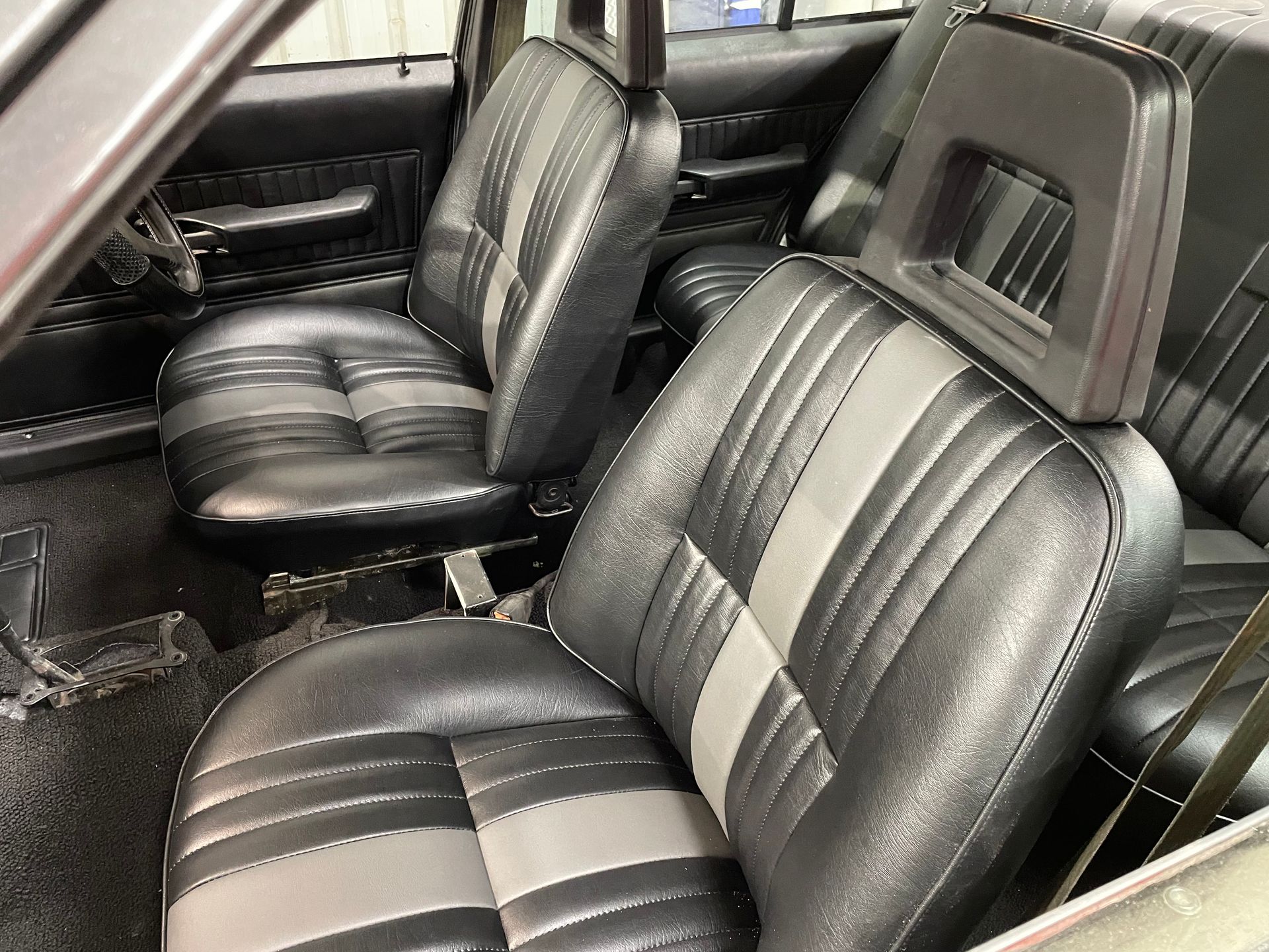 XD Falcon vinyl seating