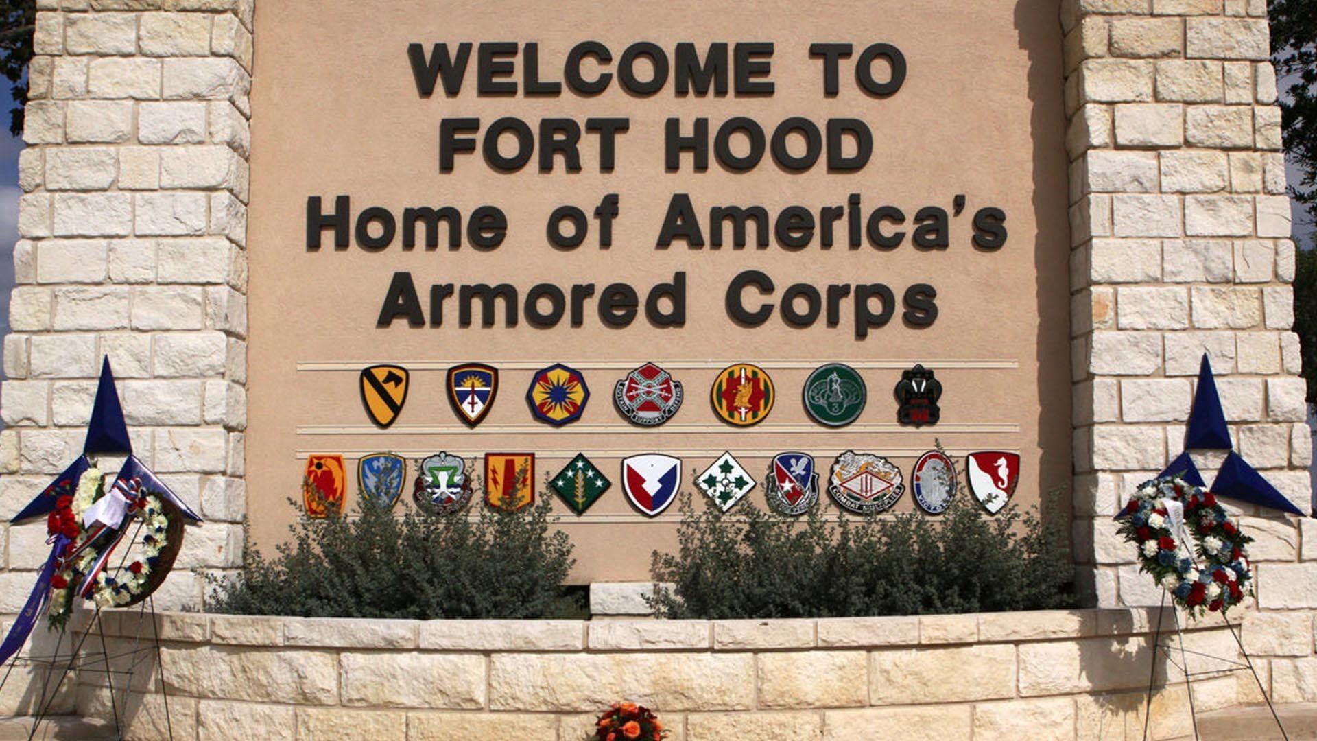 sign saying welcome to fort hood