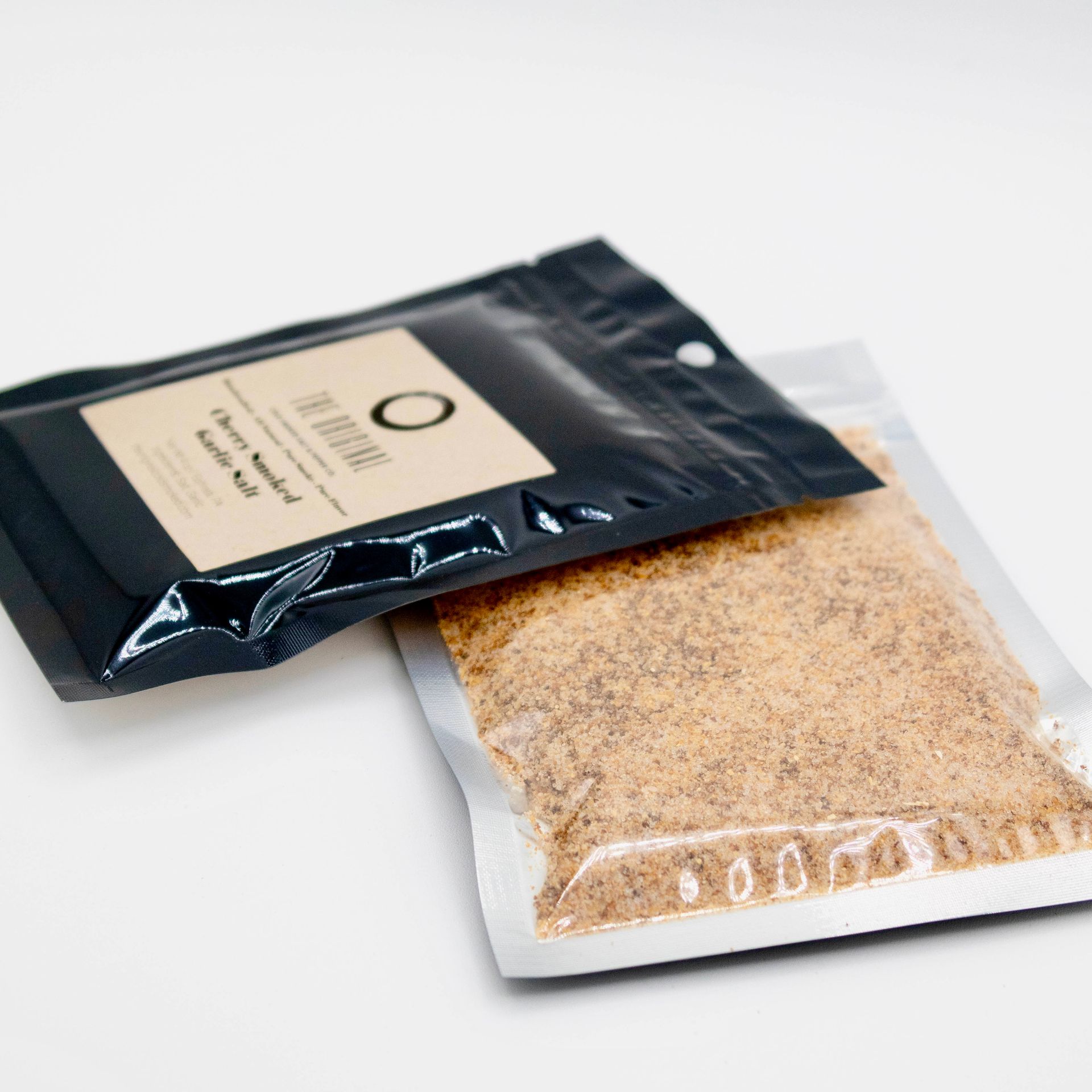 Smoked salt from the original cold smoked salt and pepper