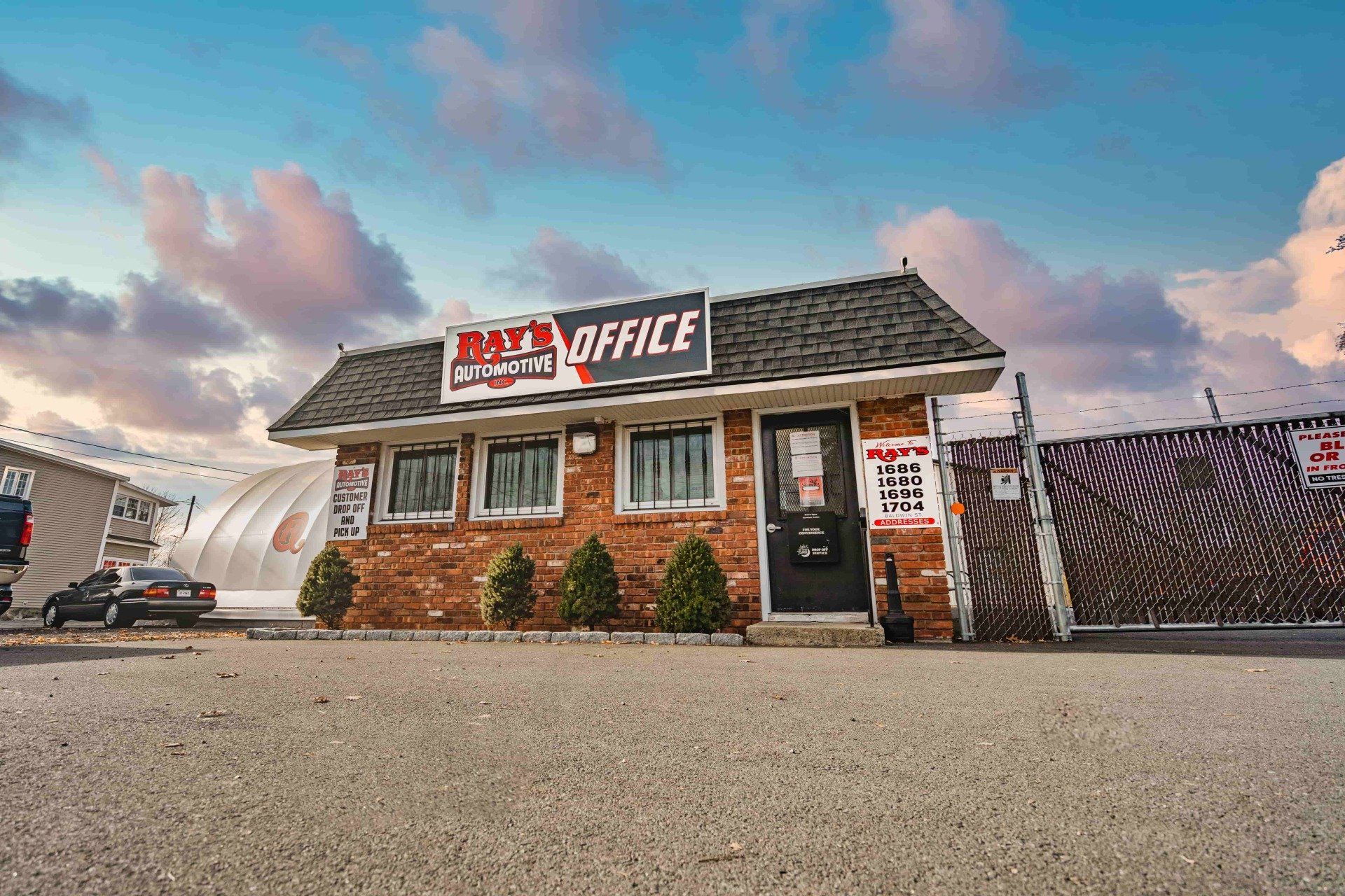 Ray's Auto Inc Auto Body Shop Repair & Estimates in Waterbury CT