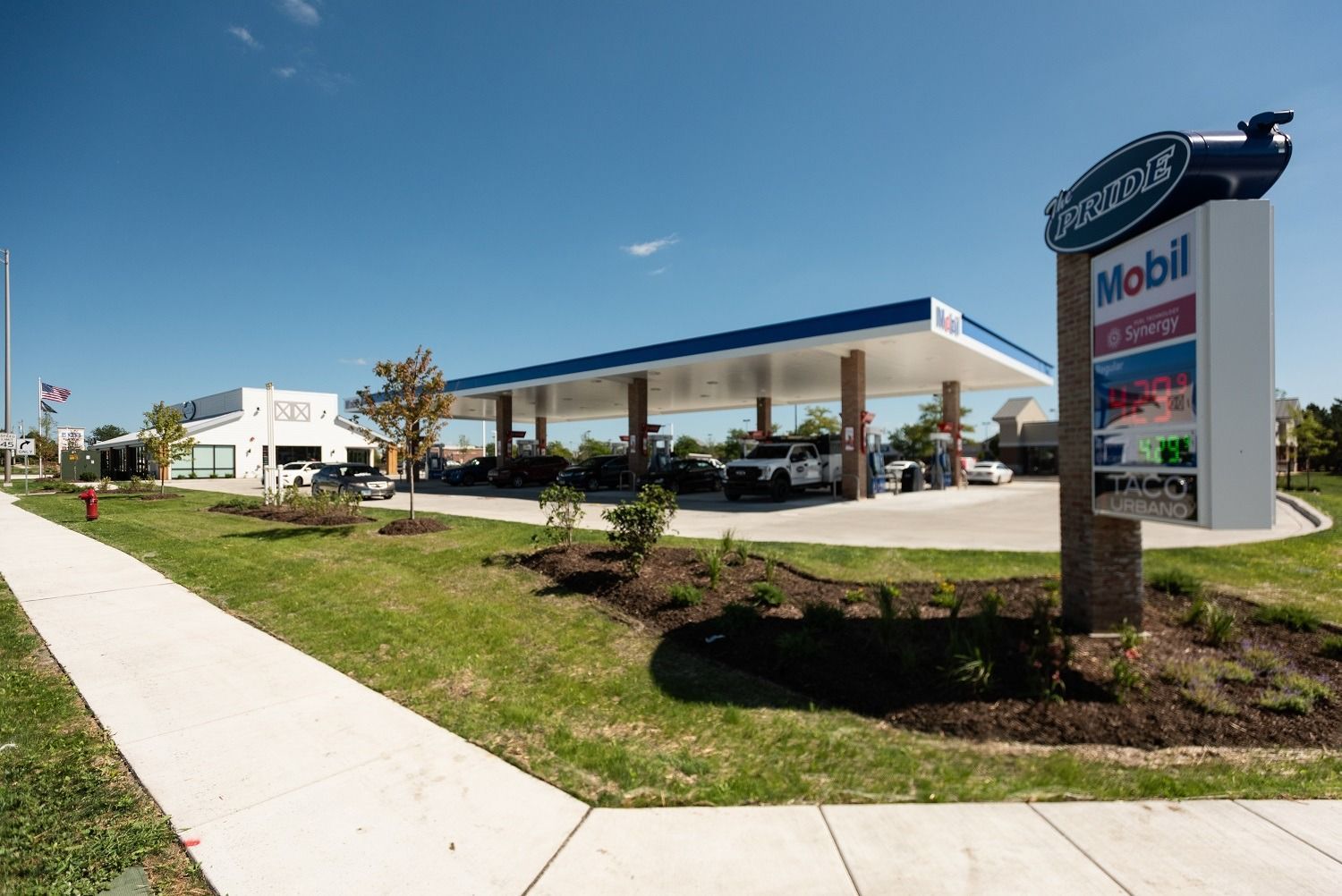 A panoramic view of the inside of a convenience store.