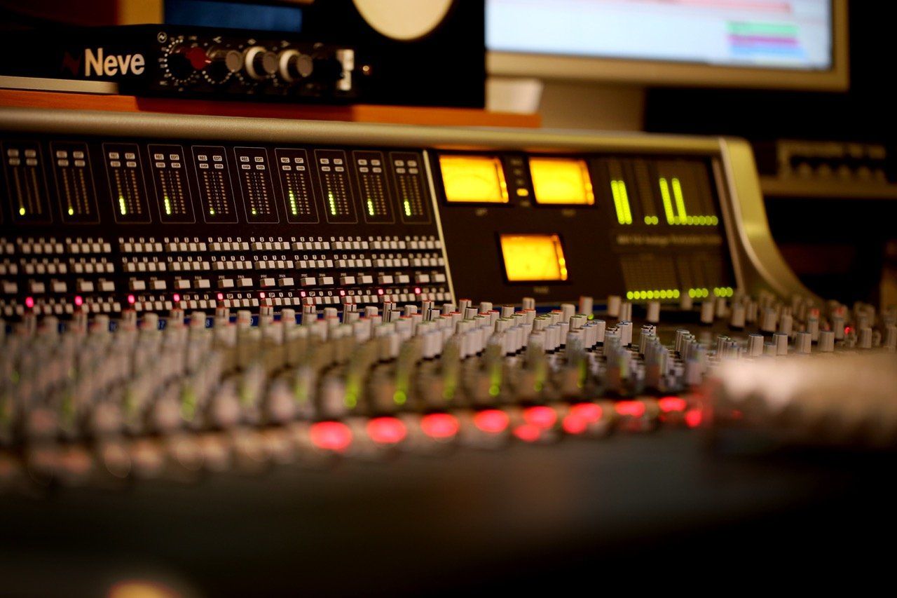 Edge Recording Studio Cheshire Manchester England Music Studio Mixing  Mastering SSL AWS924 Console mixer solid state logic professional world class