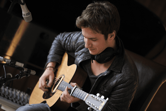recording studio, manchester, acoustic, singer, songwriter, mixing, mastering, recording, guitar, Best Recording Studio in UK