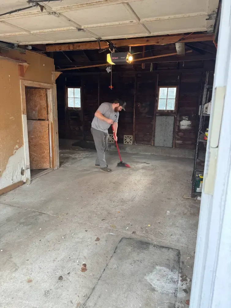 Garage Clean Out Service in North Branch MN Garage Clean Out Service in North Branch MN