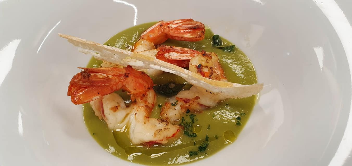 gamberi su vellutata di verdure