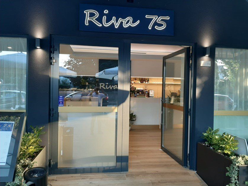 ristorante ingresso benvenuto