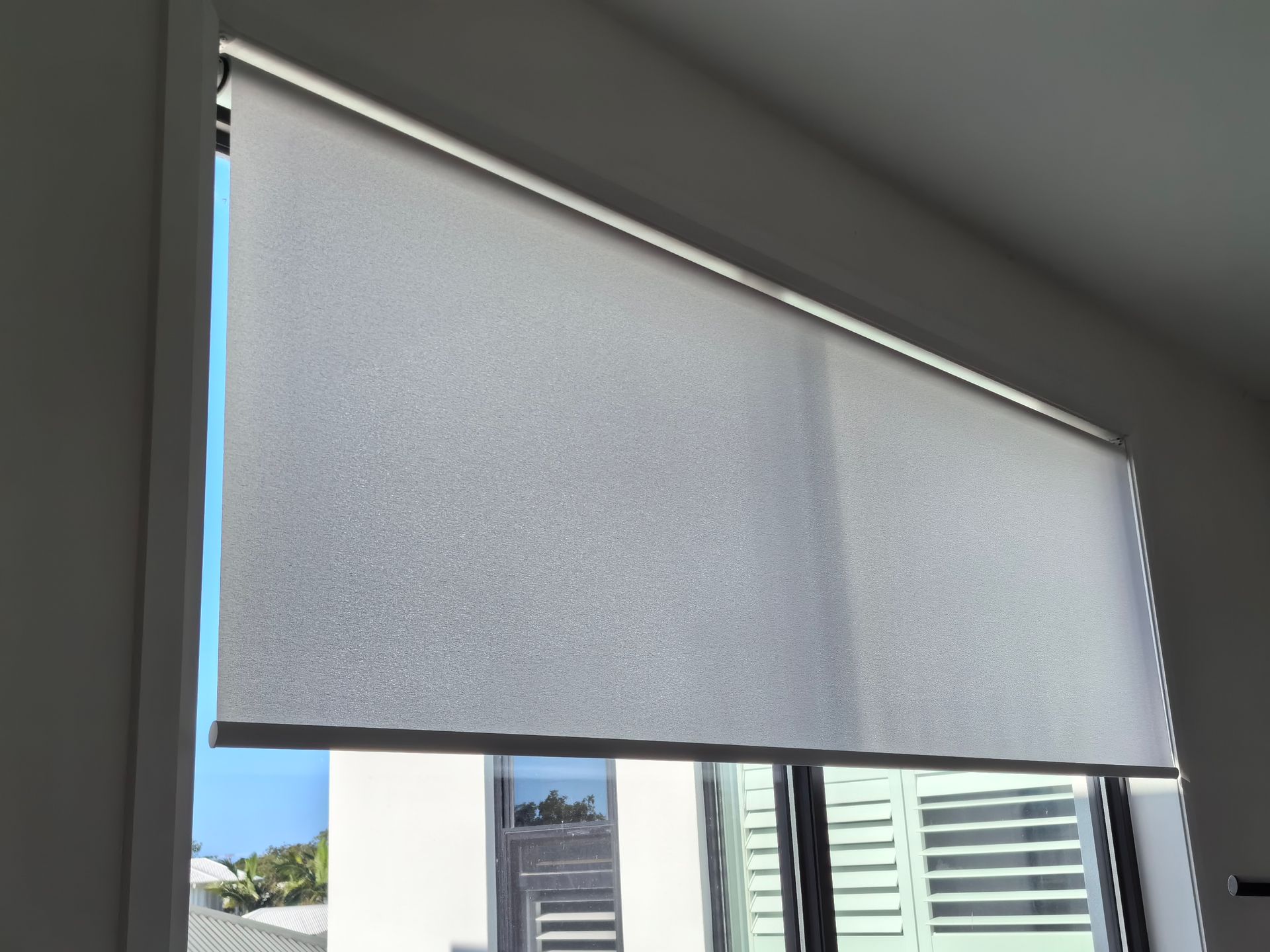 motorised custom made blinds gold coast tweed heads