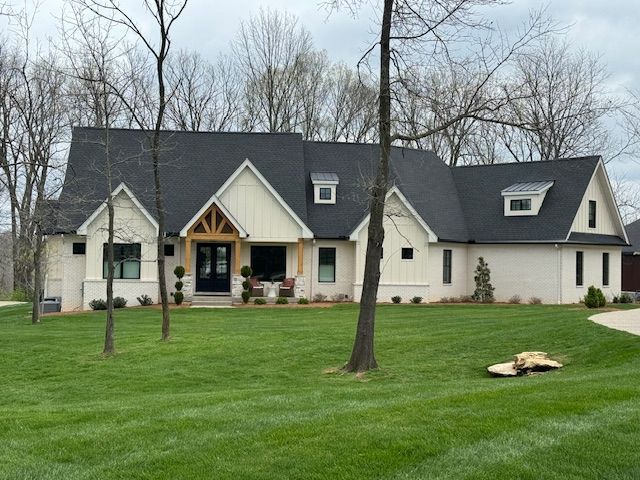 Custom White House — Pewee Valley, KY — Tracee Dore Builders