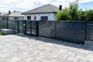Automatic gate installed for security in a residential proerty in Wollongong NSW.