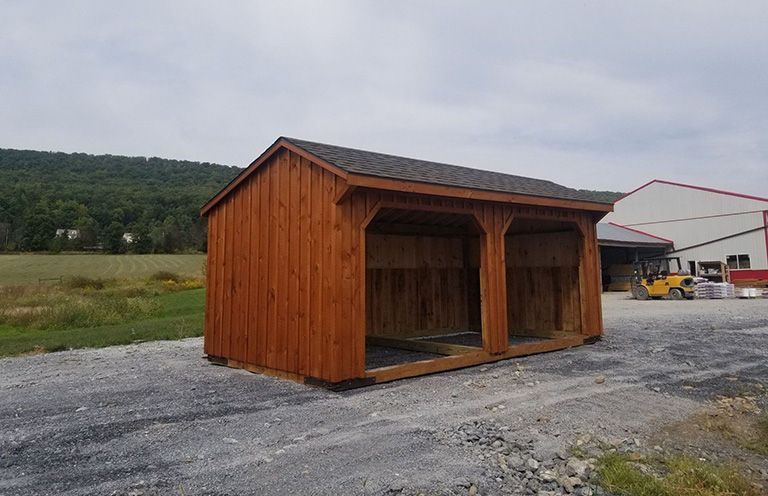 HAND-CRAFTED RUN-IN SHEDS AND BARNS