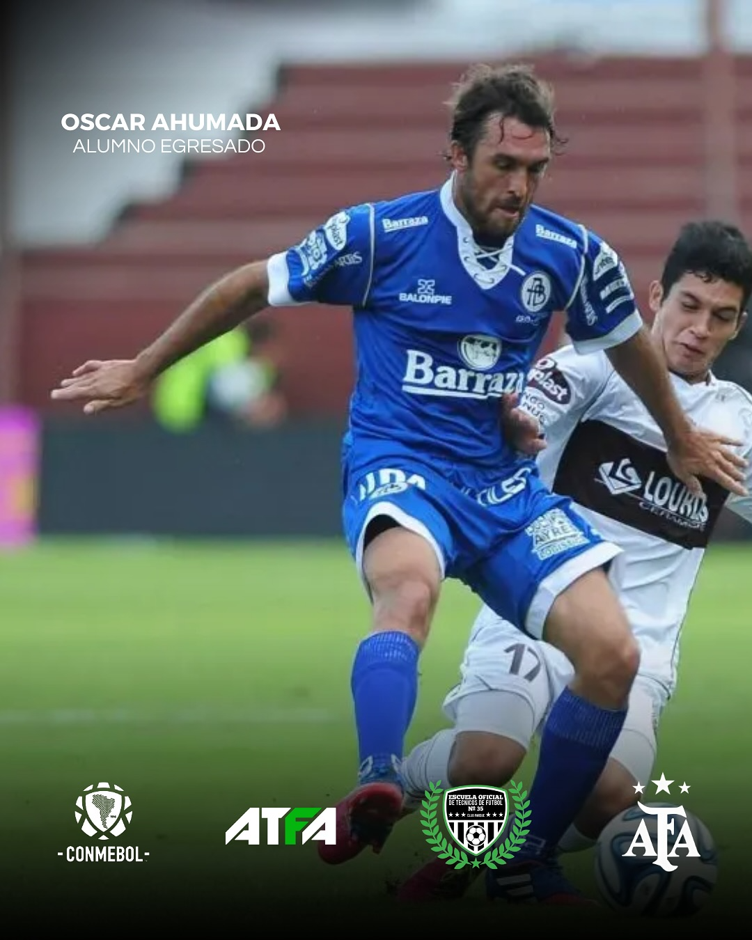 Oscar Ahumada con camiseta azul