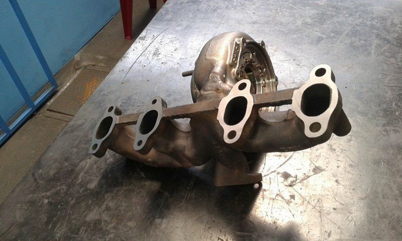 elemento in metallo di un motore