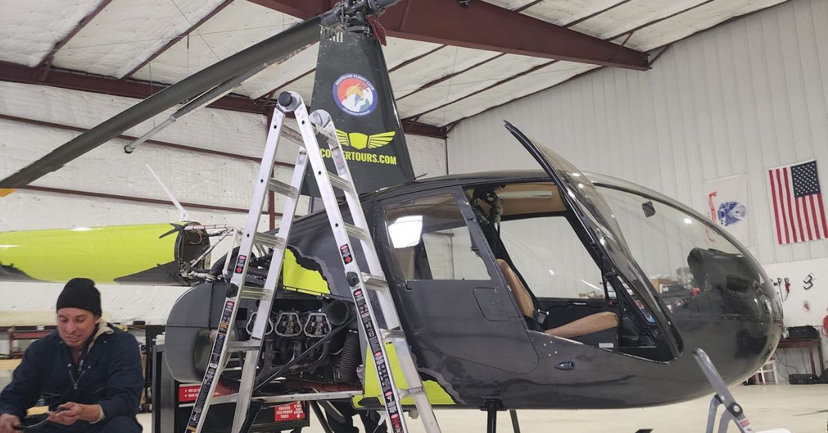 How Helicopter Pilots Train for Emergency Landings
