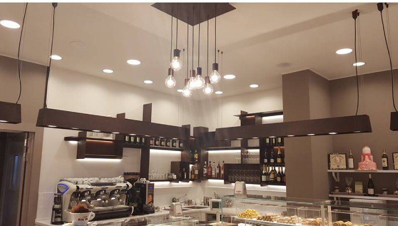 Interno della pasticceria