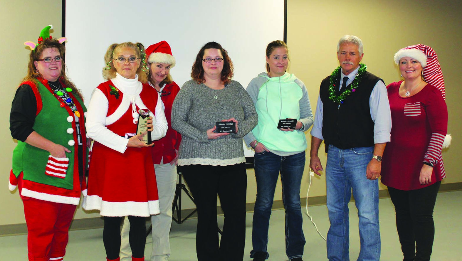 Staff photo of Lolo 2 with Diamond Dealer award