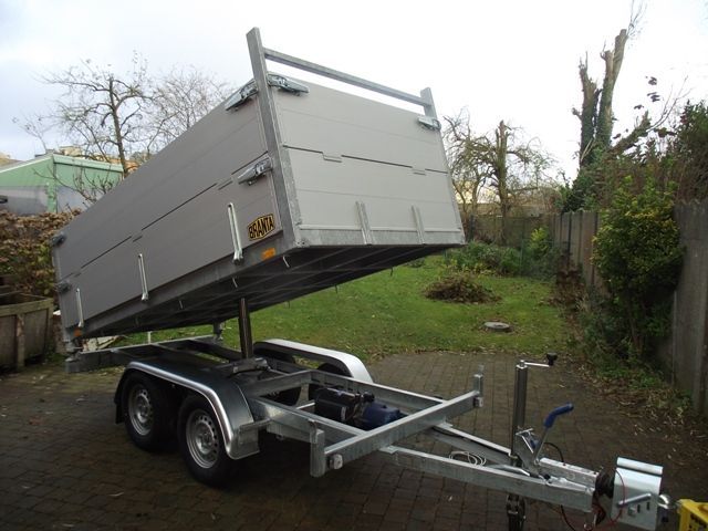 Geremde kip aanhangwagen