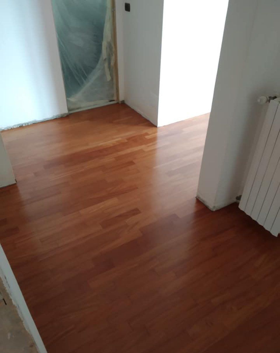 pavimento in legno di ciliegio