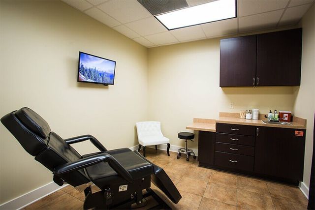 Fleming Island Plastic Surgery facility photo